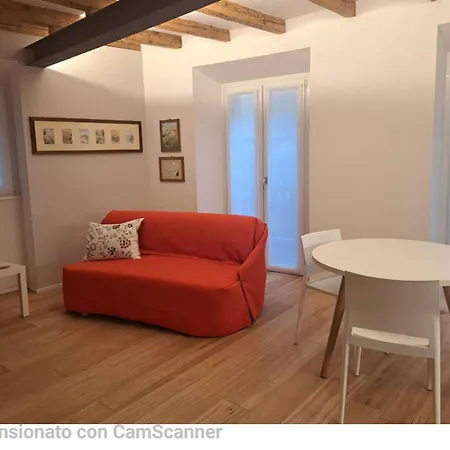 Apartamento Casa Rosada Como