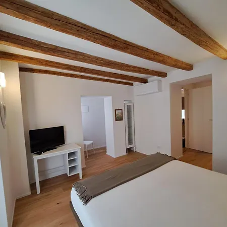 Casa Rosada Apartment *