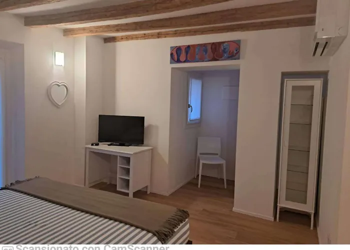 Casa Rosada * コモ